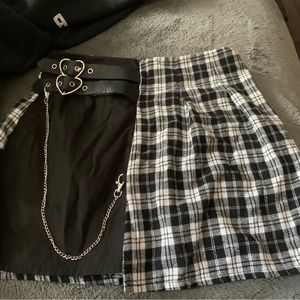 Romwe contrasted plaid heart pleated skirt